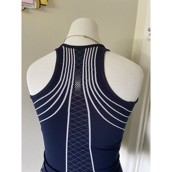 Athleta Finish Fast Line Tank Top In Blue Size XS Seamless Fitted - Picture 5 of 8